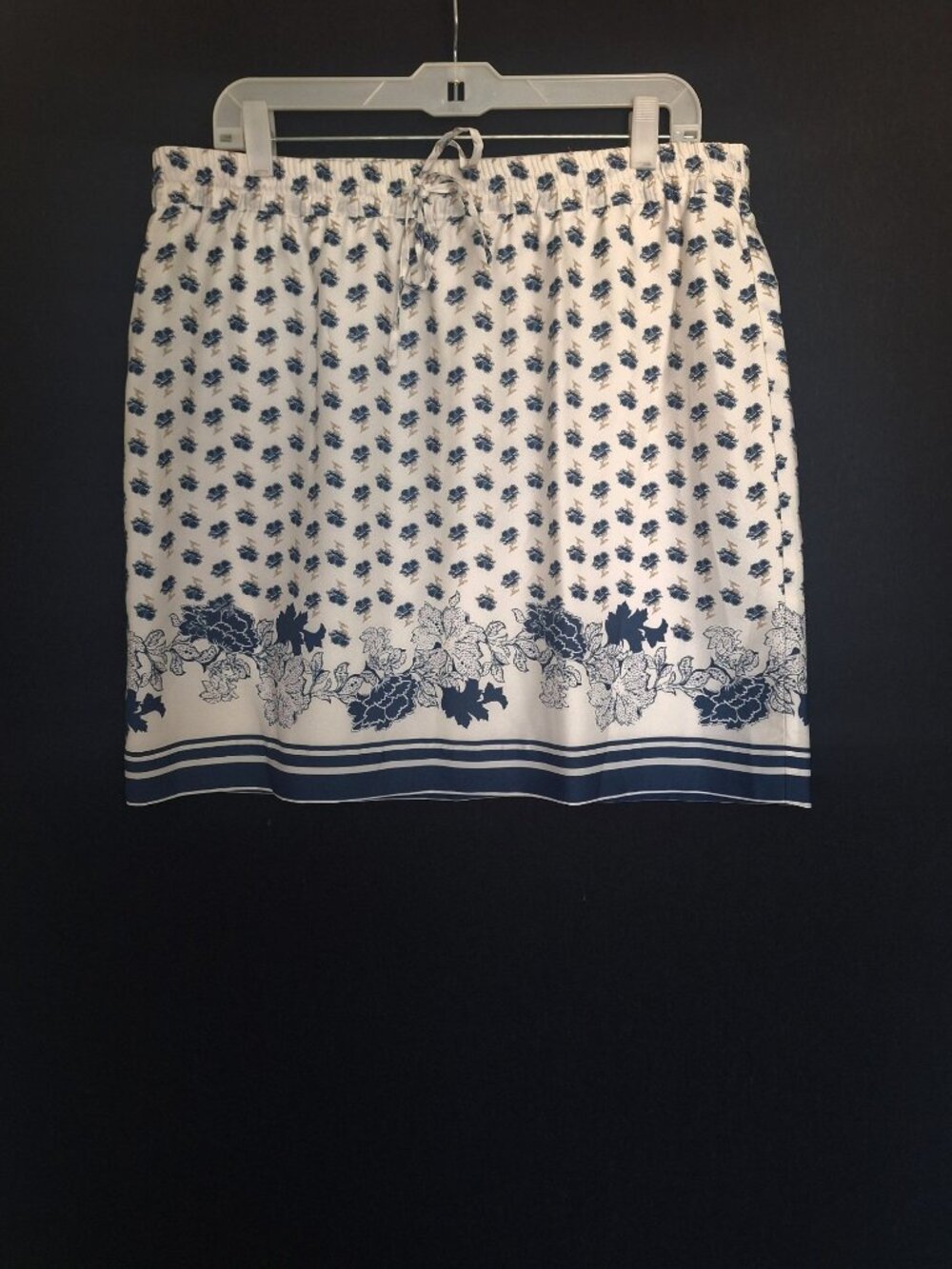 💙 Ann Taylor Blue & White Floral Silk Feel Pull-On Skirt Size L Lined Preppy Li
